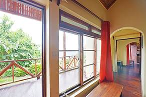 Nkuringo Bwindi Gorilla Lodge