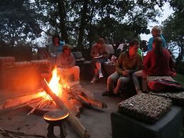 Nkuringo Bwindi Gorilla Lodge
