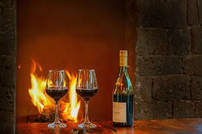 Nkuringo Bwindi Gorilla Lodge