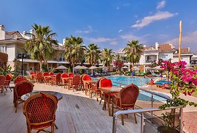 Golden Life Blue Green Residence