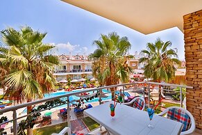 Golden Life Blue Green Residence