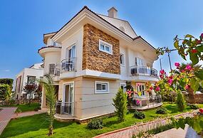 Golden Life Blue Green Residence