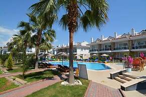 Golden Life Blue Green Residence