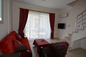 Golden Life Blue Green Residence