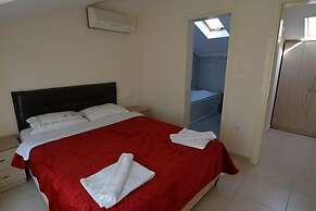 Golden Life Blue Green Residence