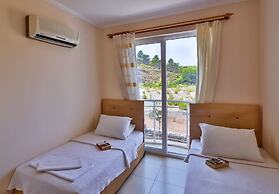 Golden Life Blue Green Residence