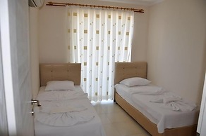 Golden Life Blue Green Residence