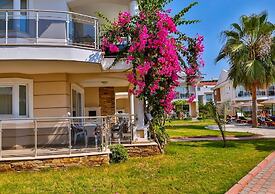 Golden Life Blue Green Residence