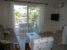 Golden Life Blue Green Residence