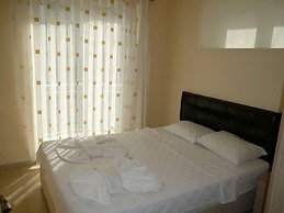 Golden Life Blue Green Residence