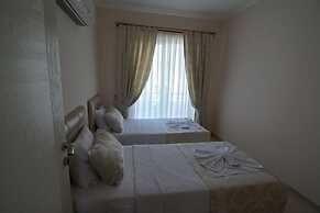 Golden Life Blue Green Residence