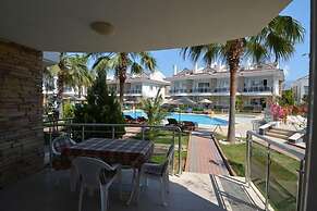 Golden Life Blue Green Residence