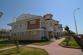 Golden Life Blue Green Residence