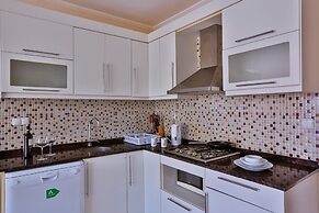 Golden Life Blue Green Residence