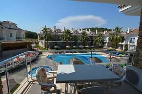 Golden Life Blue Green Residence