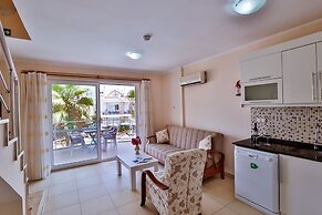 Golden Life Blue Green Residence