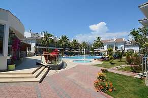 Golden Life Blue Green Residence