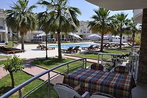 Golden Life Blue Green Residence