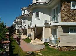 Golden Life Blue Green Residence