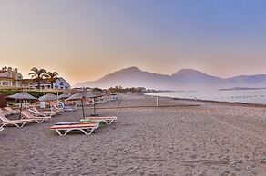 Golden Life Blue Green Residence