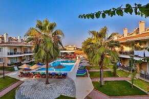 Golden Life Blue Green Residence