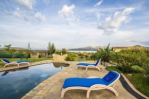 Naivasha Kongoni Lodge - Lakefront Getaway