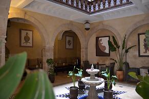 Hotel Riad Benatar