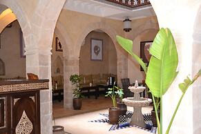 Hotel Riad Benatar