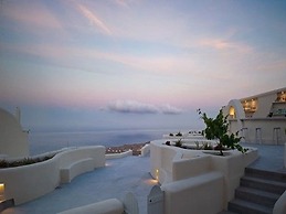 Dome Santorini Resort & Spa