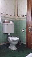 Chestnut Charm Bed & Breakfast