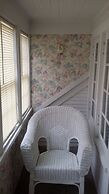 Chestnut Charm Bed & Breakfast