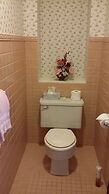 Chestnut Charm Bed & Breakfast