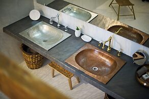 Sophia Luxury Suites