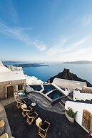 Sophia Luxury Suites