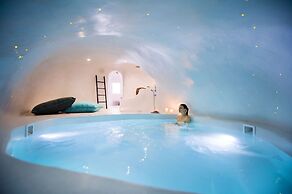 Sophia Luxury Suites