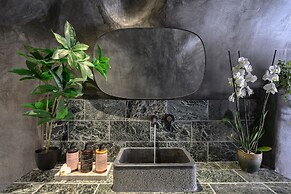 Sophia Luxury Suites