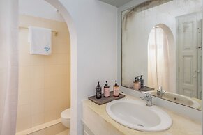 Sophia Luxury Suites