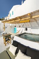 Sophia Luxury Suites