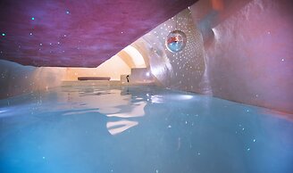 Sophia Luxury Suites