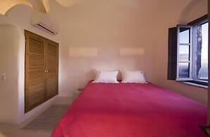 Sophia Luxury Suites