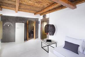 Sophia Luxury Suites