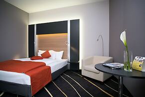 Best Western Plus Lakeside Hotel