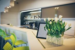 Best Western Plus Lakeside Hotel