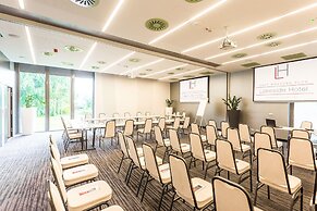 Best Western Plus Lakeside Hotel