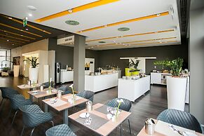 Best Western Plus Lakeside Hotel