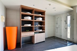 Best Western Plus Lakeside Hotel