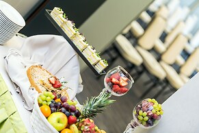 Best Western Plus Lakeside Hotel