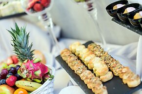 Best Western Plus Lakeside Hotel