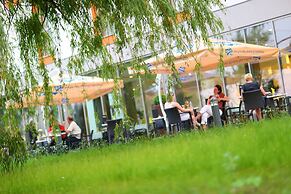 Best Western Plus Lakeside Hotel