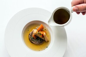 Best Western Plus Lakeside Hotel